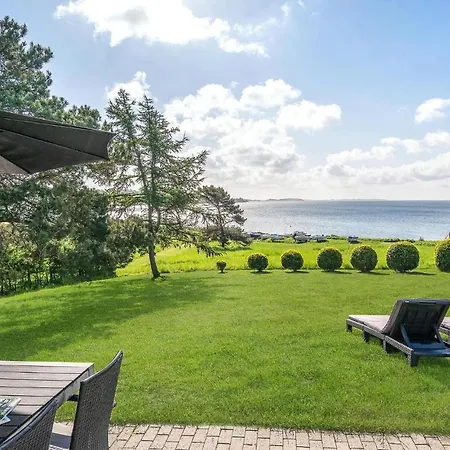 Nyaraló Three-bedroom In Fåborg